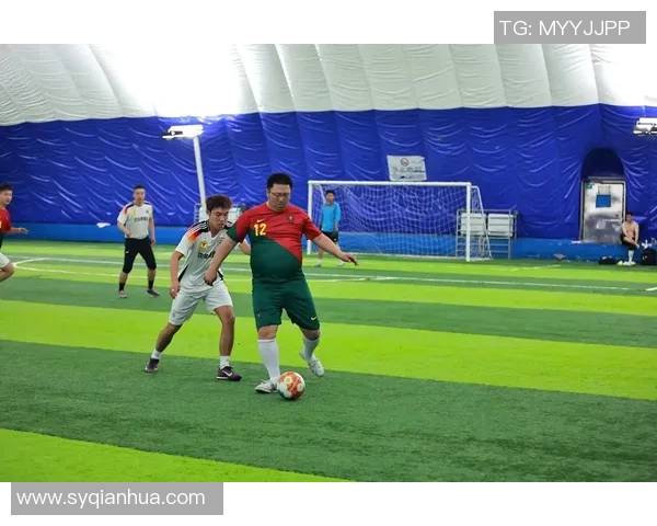 足球明星训练场精彩瞬间揭秘提升技艺的幕后故事与训练秘籍